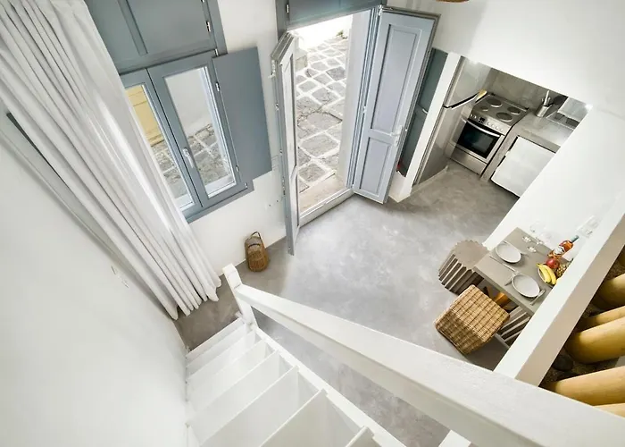 Mykonos Yialos Town Loft - By Hospirit Daire *